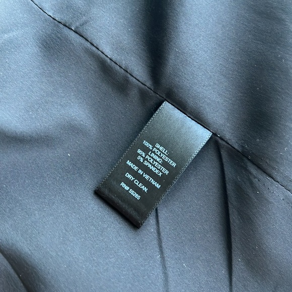 Express size 6 black relaxed fit blazer - Picture 5 of 6